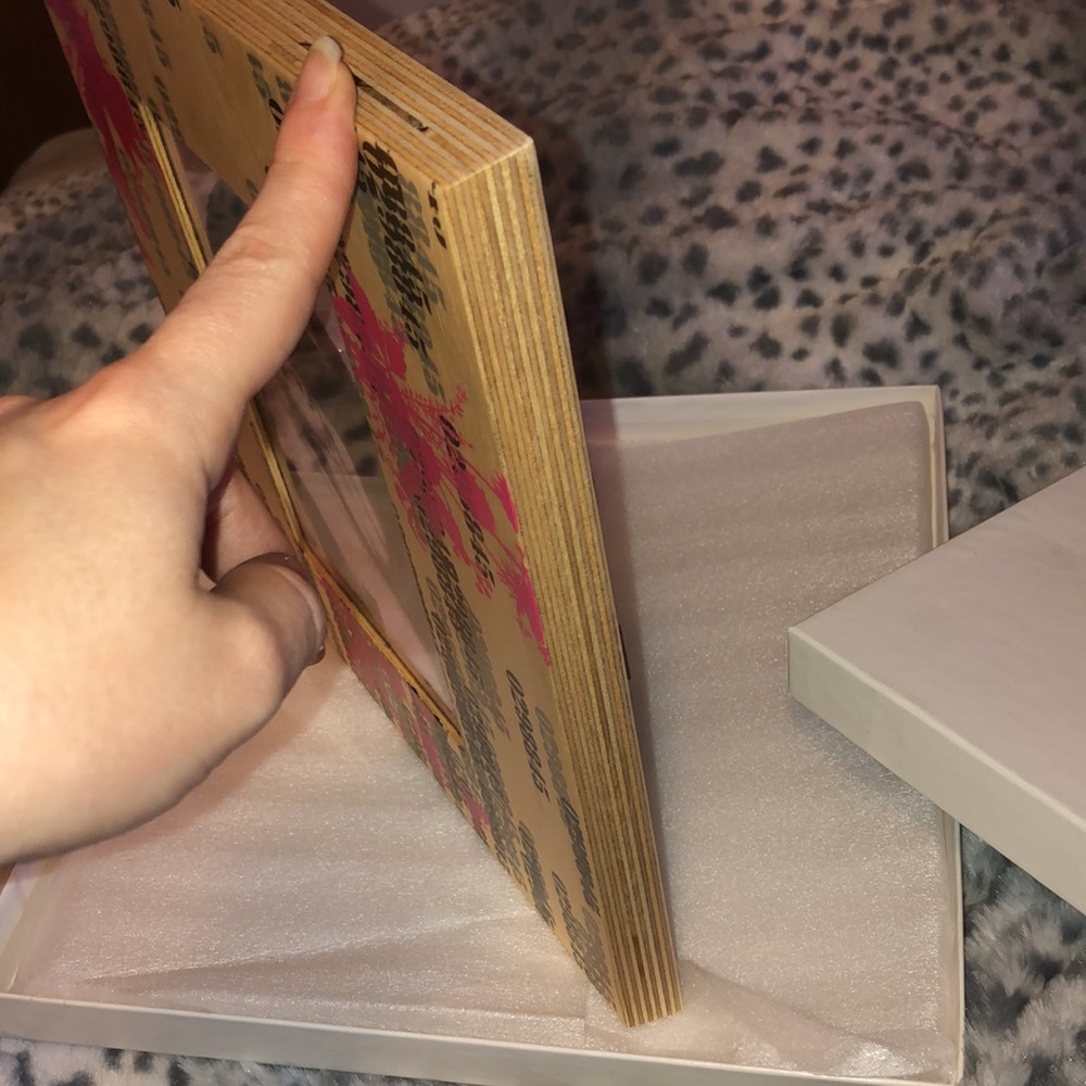 Contemporary Photo Frame - Picture 4 of 11